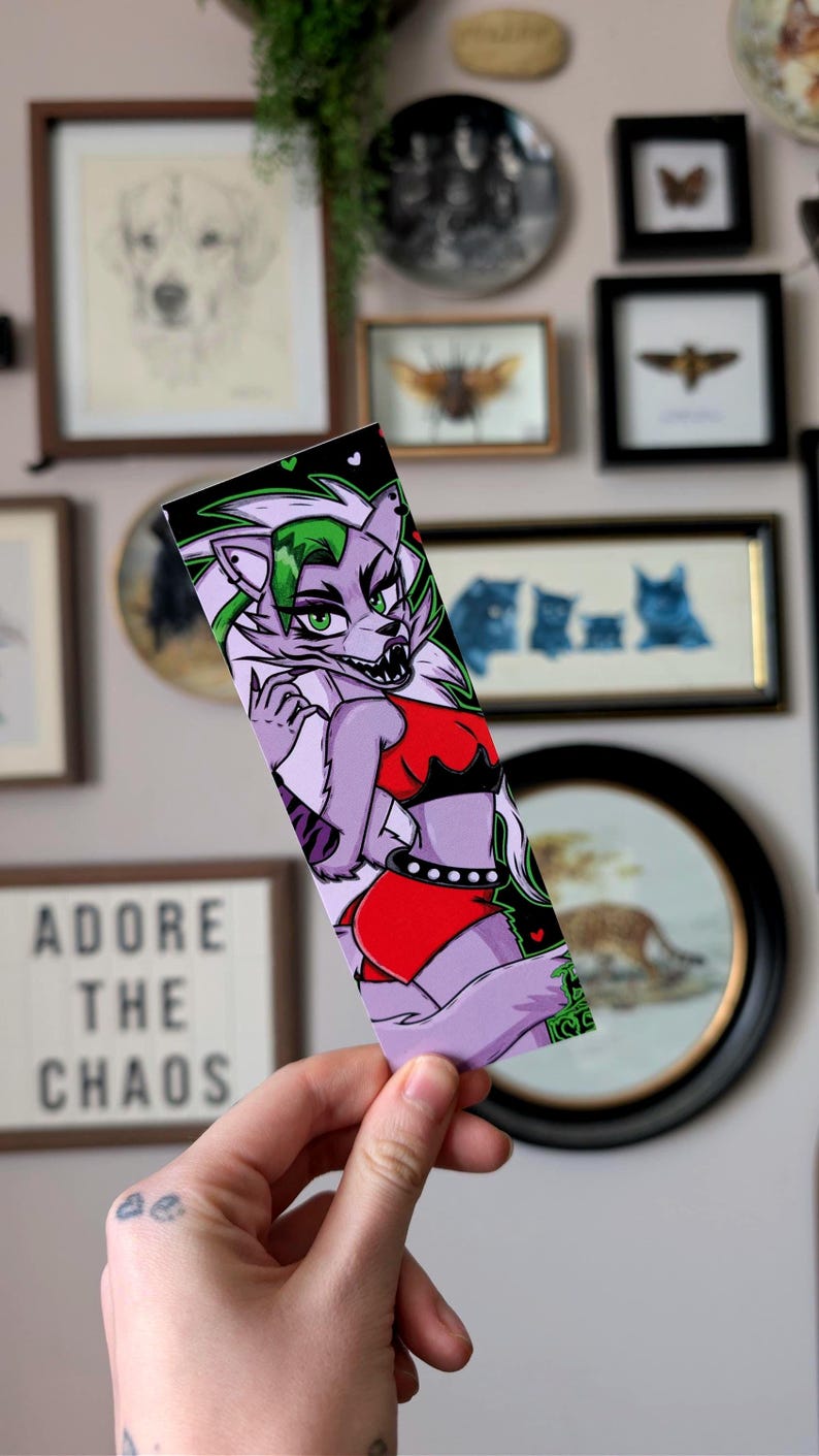 Roxy Bookmark